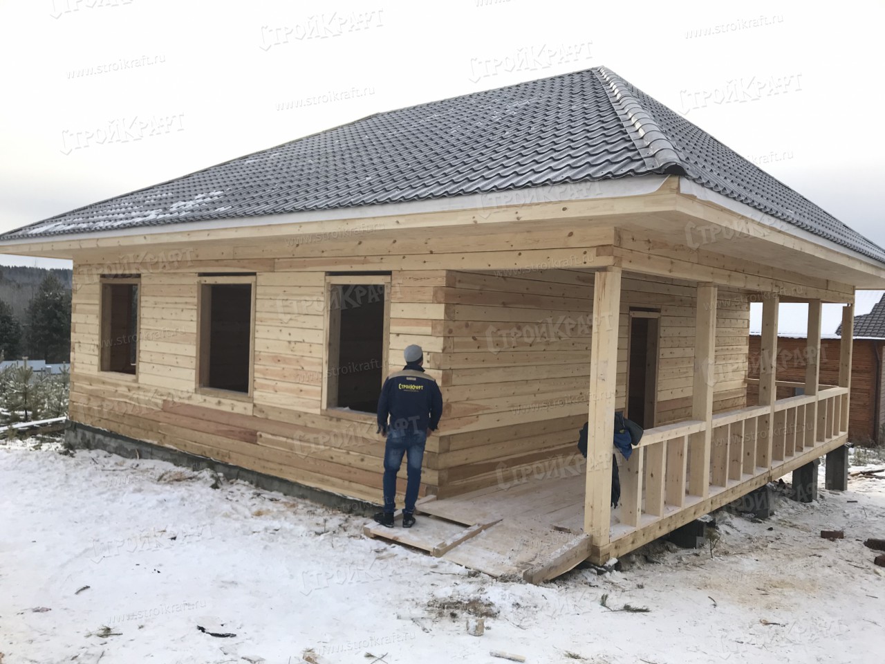Одноэтажный дом 10х10 с террасой 2х10 - Строительство домов из бруса в  Иркутске